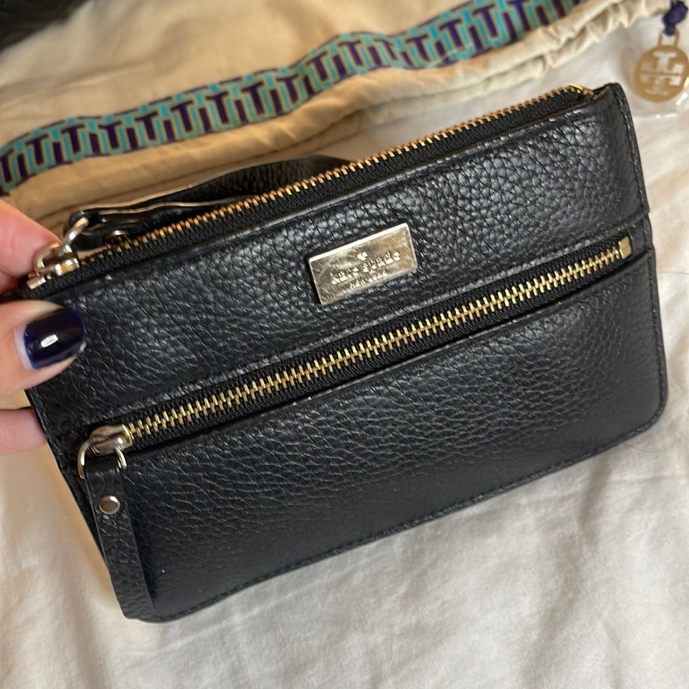 Black Kate spade wristlet